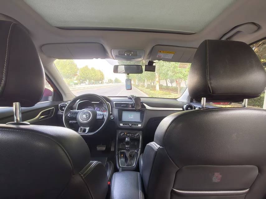 MG ZS 2018 car image #8