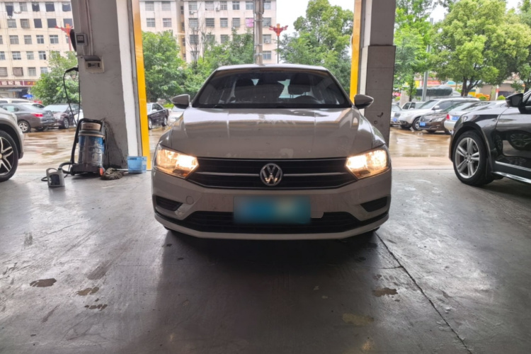 Volkswagen Bora 2018 car image #3