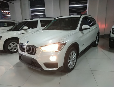 BMW X1 2017 BMW X1 2017 car image
