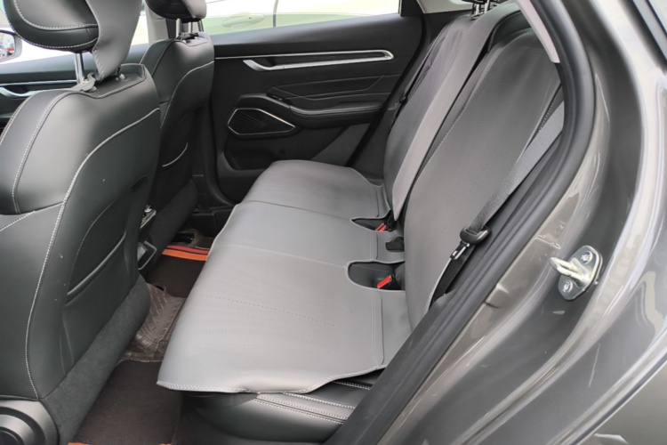 GEELY Emgrand 2024 #17 GEELY Emgrand 2024 car image #17