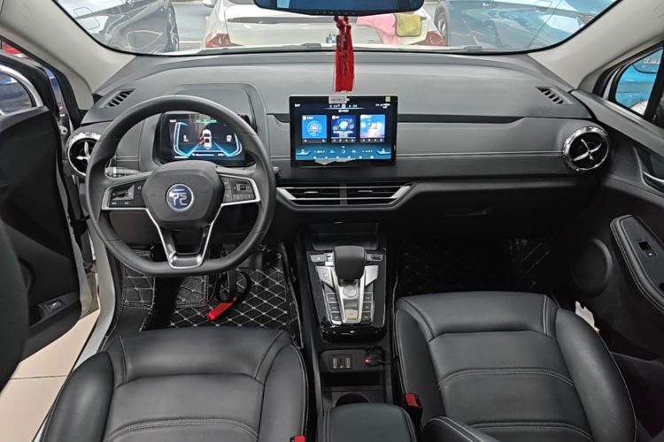 BYD Yuan New Energy 2020 #10 BYD Yuan New Energy 2020 car image #10