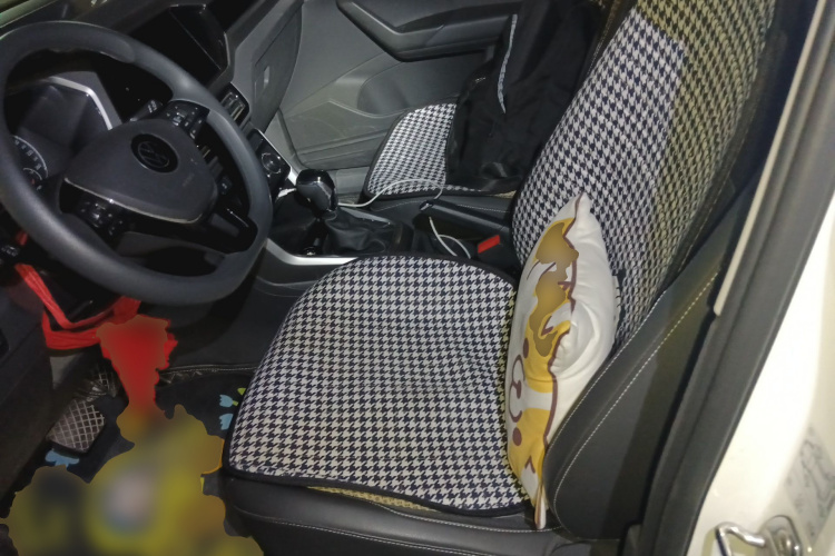 Volkswagen T-Cross 2021 car image #15