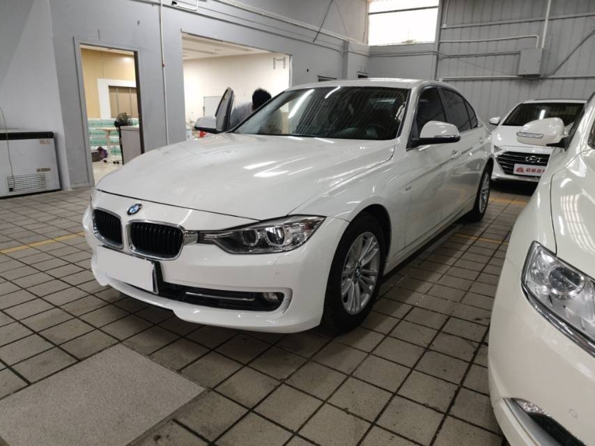 BMW 3 Series 2015 BMW 3 Series 2015 car image