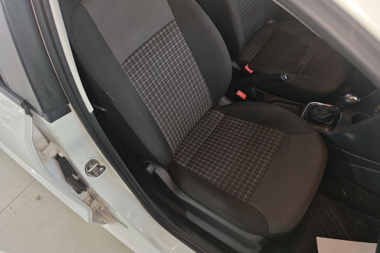 Volkswagen Polo 2017 #24 Volkswagen Polo 2017 car image #24
