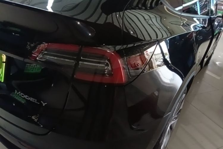 Tesla Model Y 2021 #8 Tesla Model Y 2021 car image #8