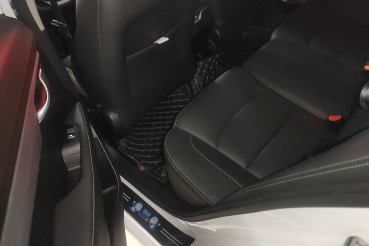 GEELY Emgrand 2020 #17 GEELY Emgrand 2020 car image #17