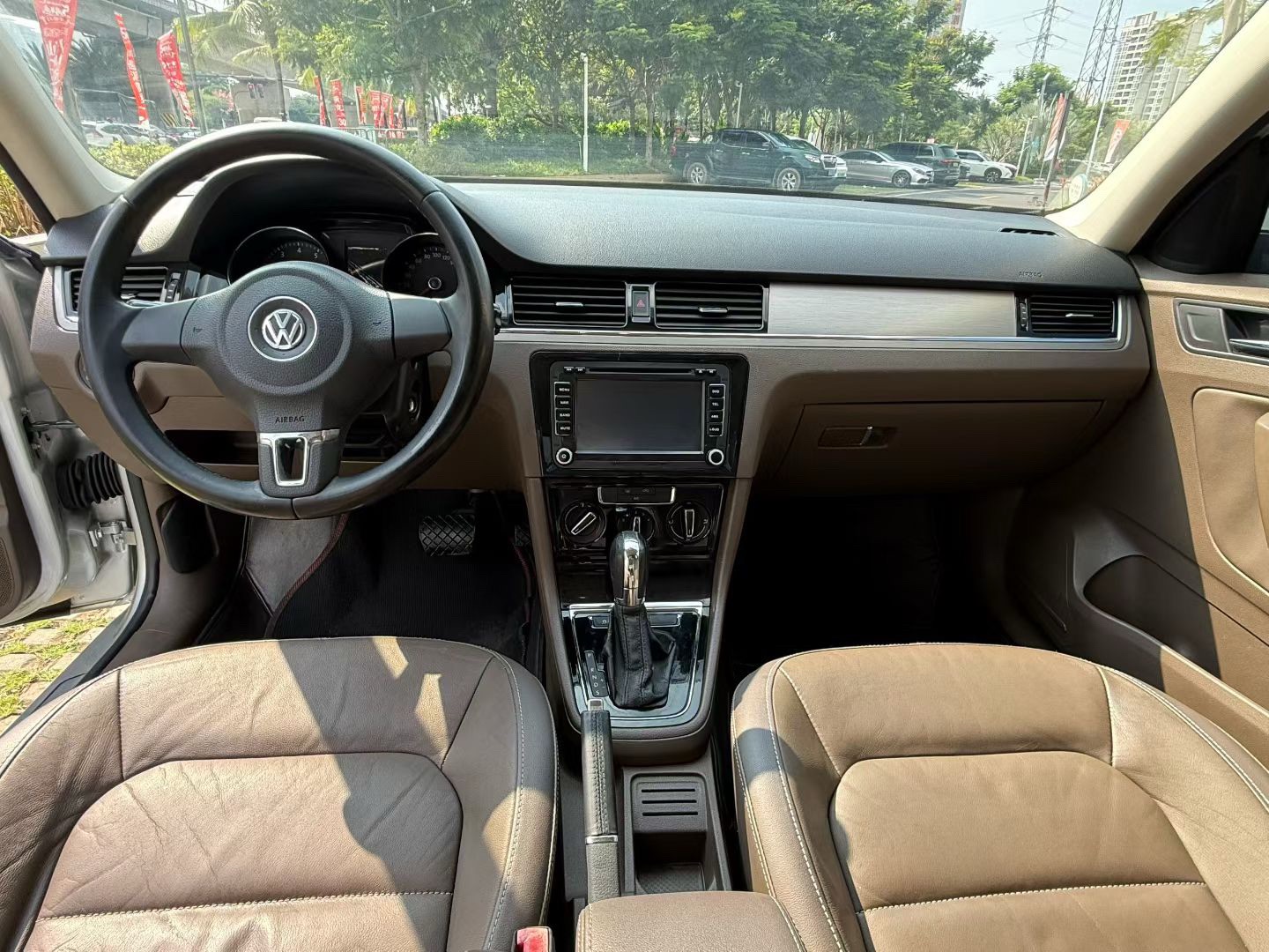 Volkswagen Bora 2014 car image #5