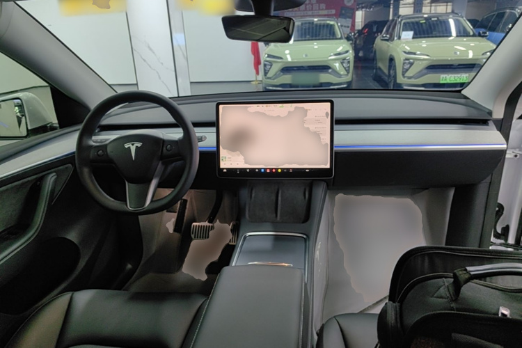 Tesla Model Y 2024 #10 Tesla Model Y 2024 immagine di auto #10