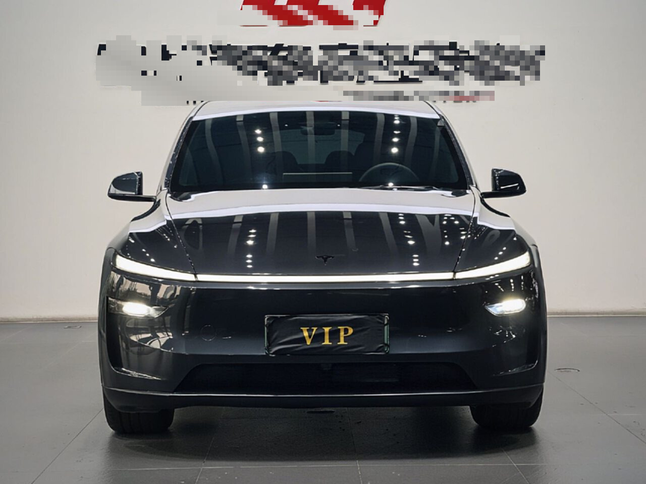 Tesla Model Y L 2025 car image #4