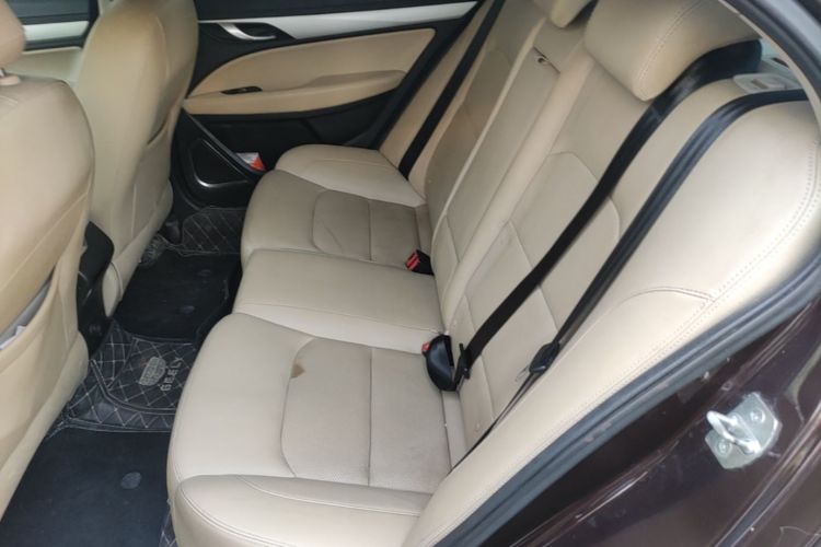 GEELY Emgrand 2018 #17 GEELY Emgrand 2018 immagine di auto #17