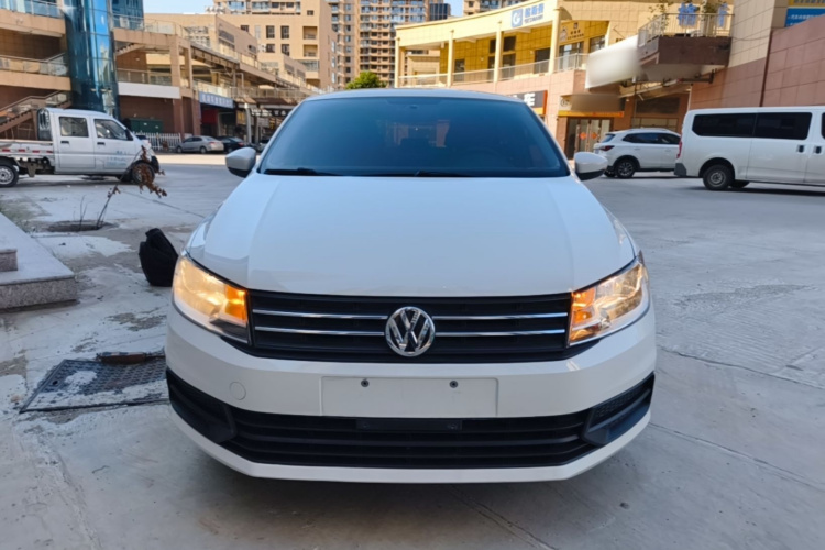 Volkswagen Santana 2023 car image #3