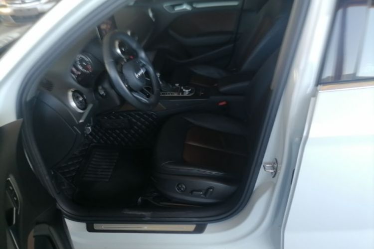 Audi A3 2019 immagine di auto #17
