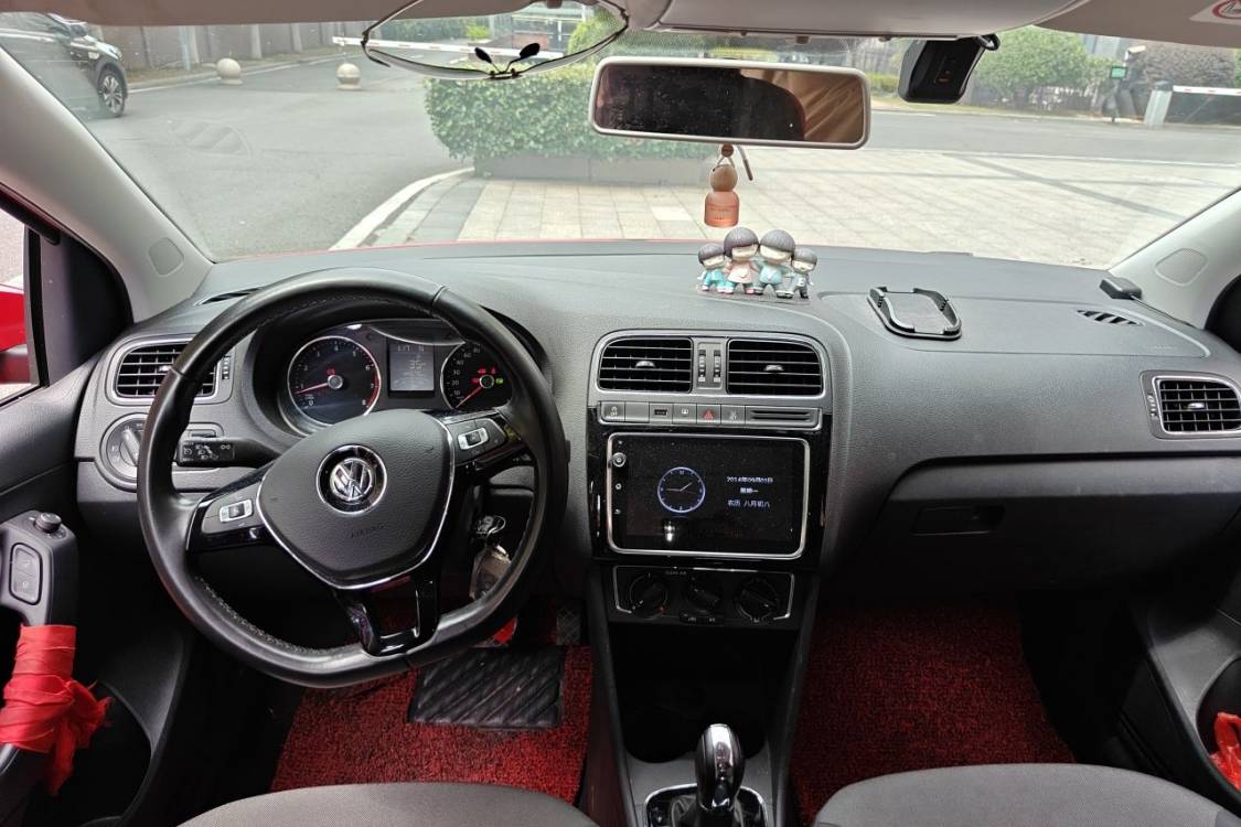 Volkswagen Polo 2018 car image #21
