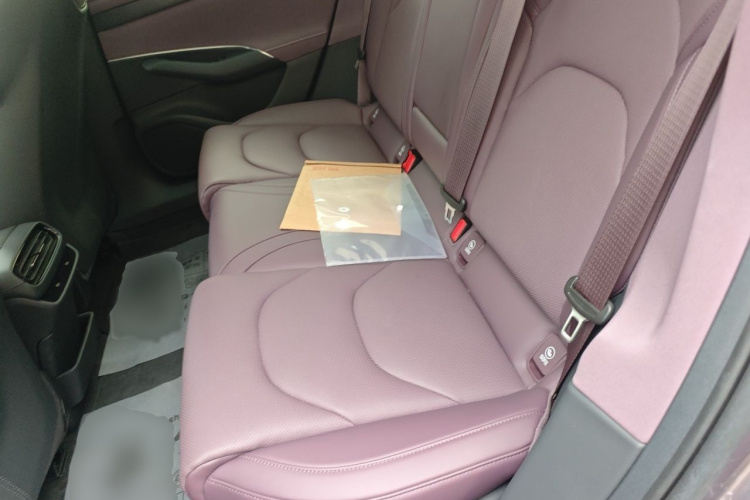 MI SU7 2025 car image #13