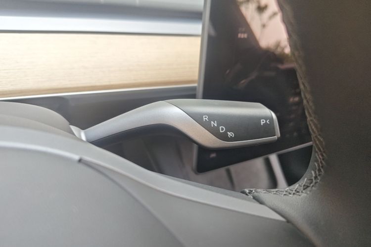 Tesla Model Y 2022 #14 Tesla Model Y 2022 car image #14