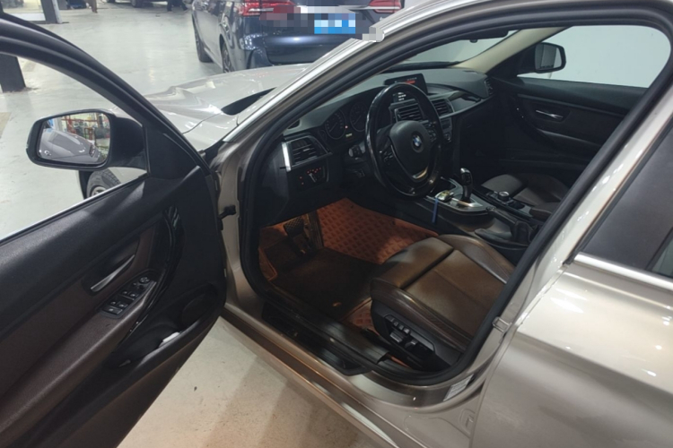 BMW 3 Series 2018 #16 BMW 3 Series 2018 car image #16