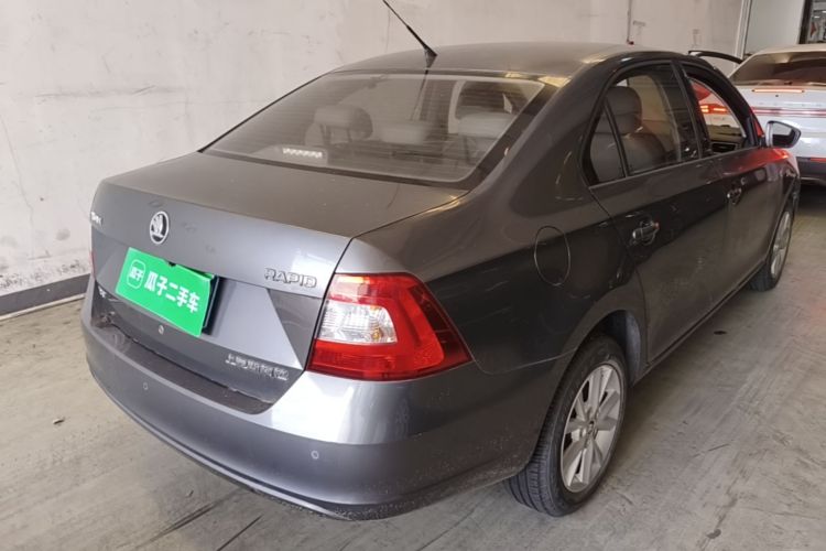 Skoda Rapid 2017 #7 Skoda Rapid 2017 car image #7