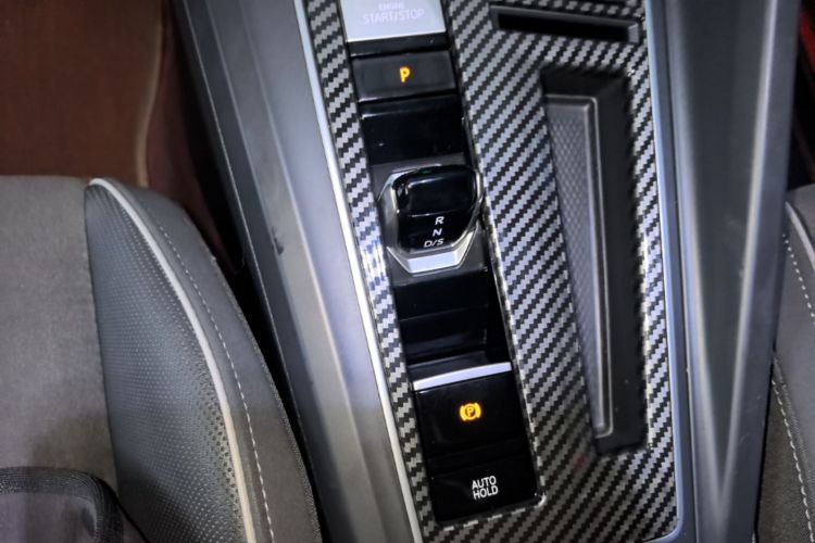 Volkswagen Golf 2022 car image #18