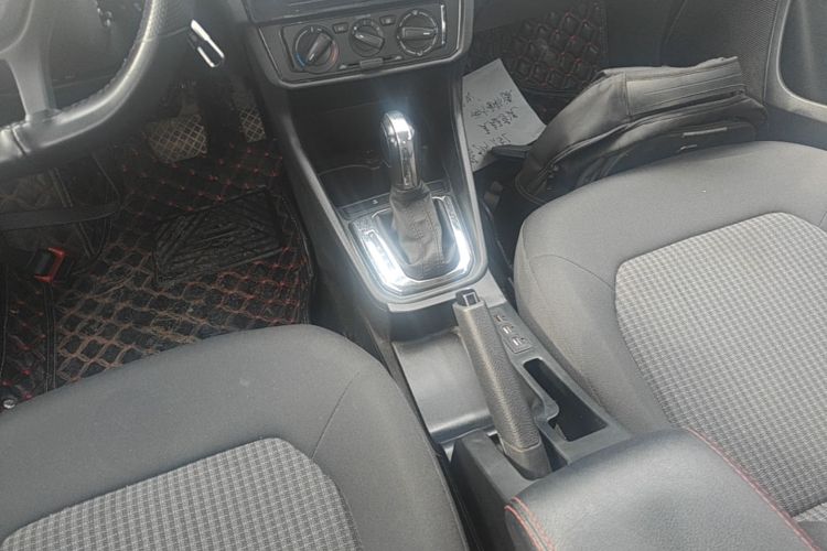 Volkswagen Santana 2019 car image #18