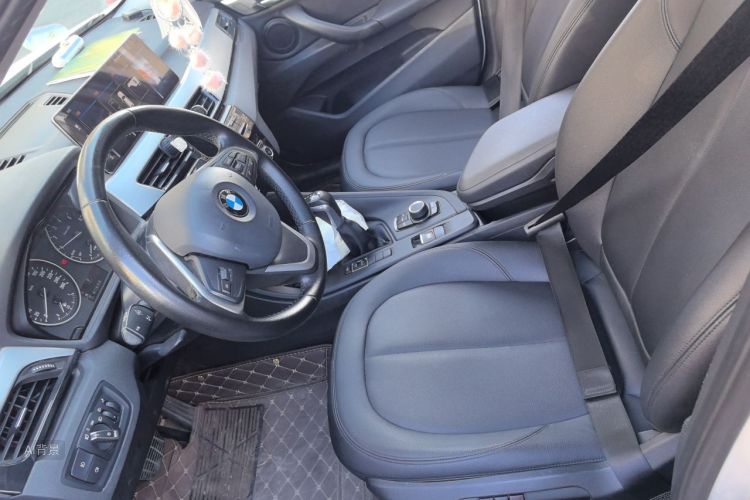 BMW X1 2018 immagine di auto #17