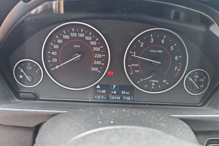 BMW 3 Series 2017 #12 BMW 3 Series 2017 car image #12