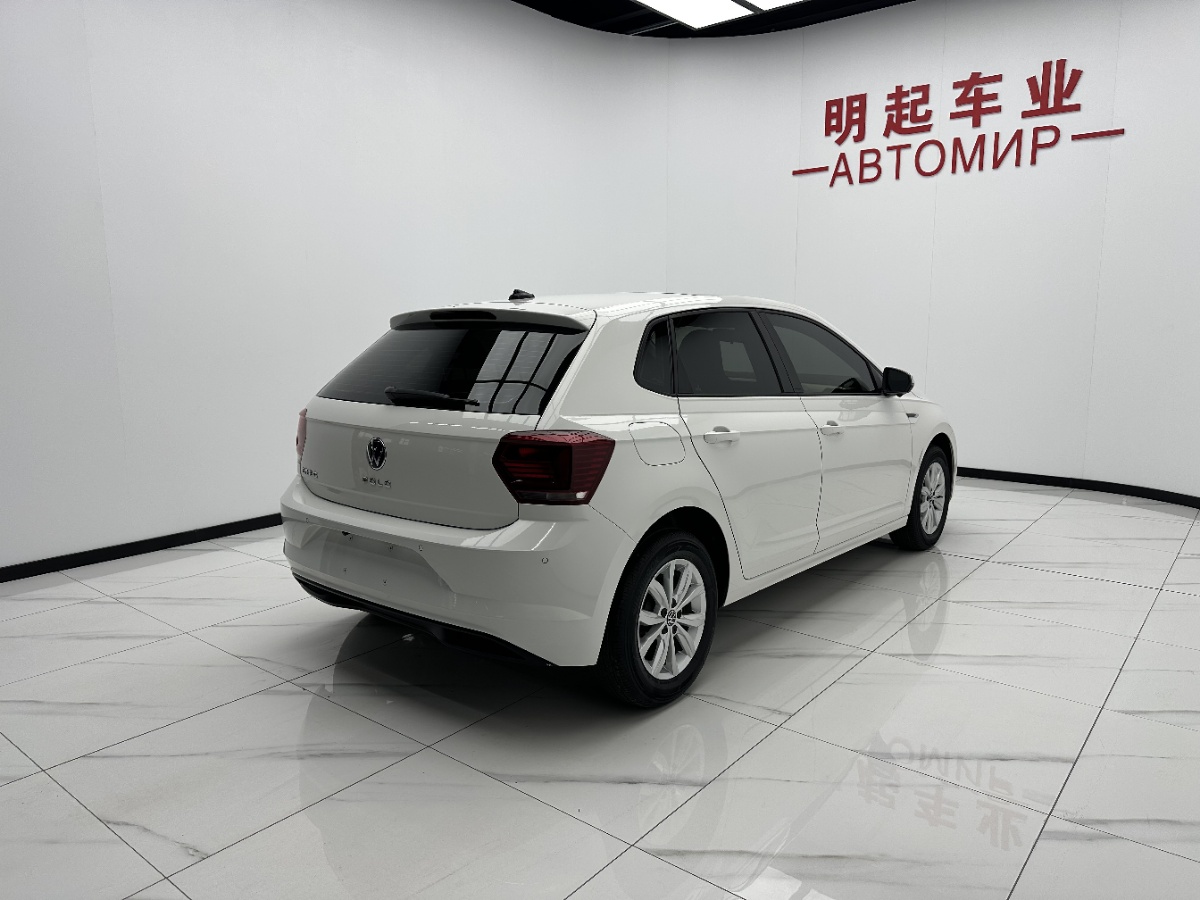 Volkswagen Polo 2022 car image #9
