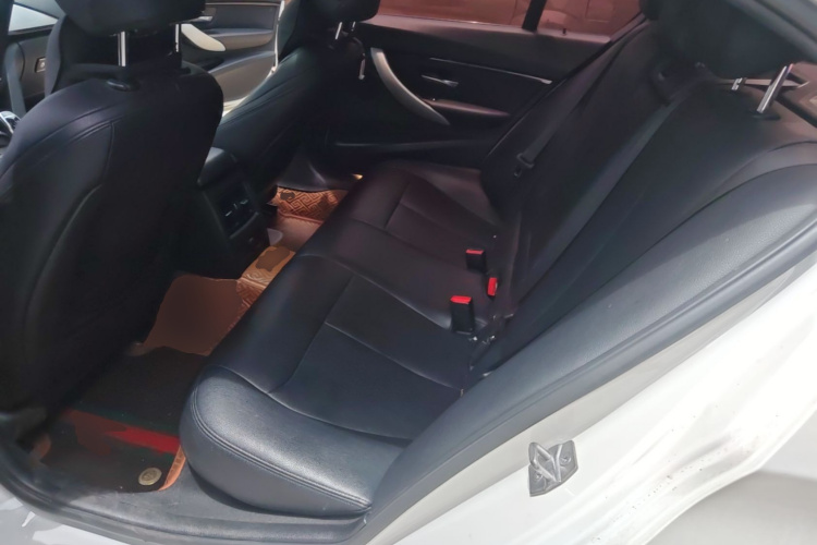 BMW 3 Series 2017 #17 BMW 3 Series 2017 car image #17