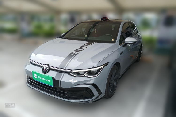 Volkswagen Golf 2021 car image #2