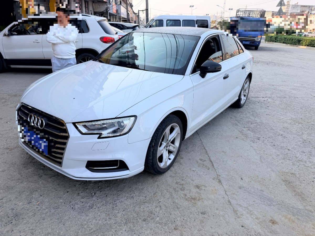 Audi A3 2020 صورة سيارة 