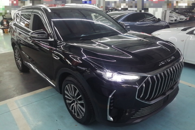 Jetour X70 PLUS 2023 car image #4