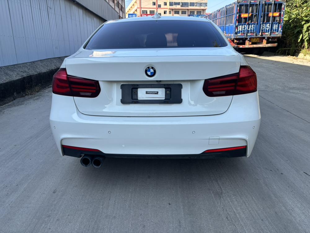 BMW 3 Series 2018 #5 BMW 3 Series 2018 car image #5