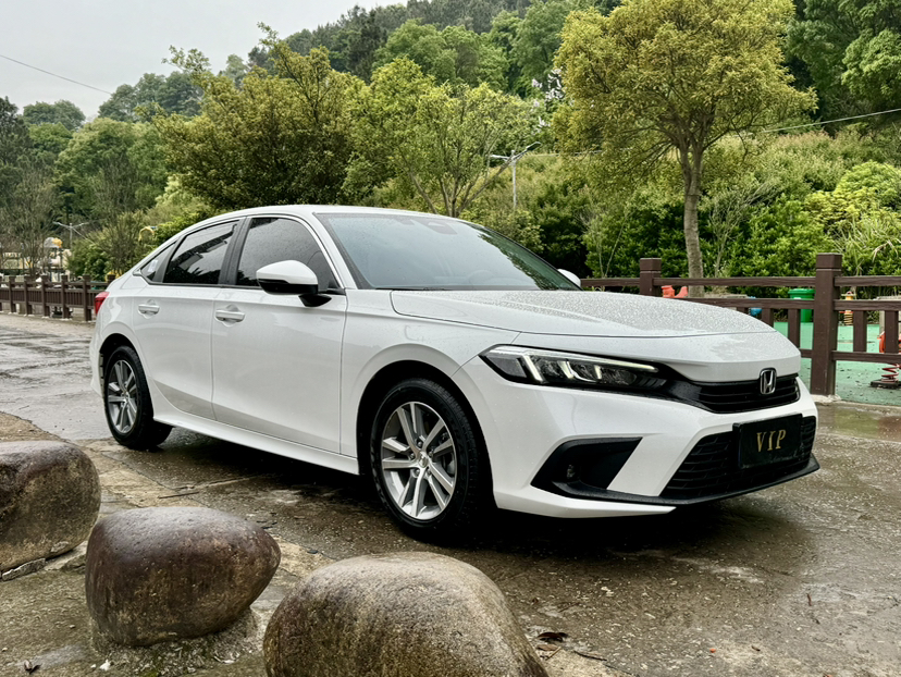 Honda Civic 2024 صورة سيارة #3