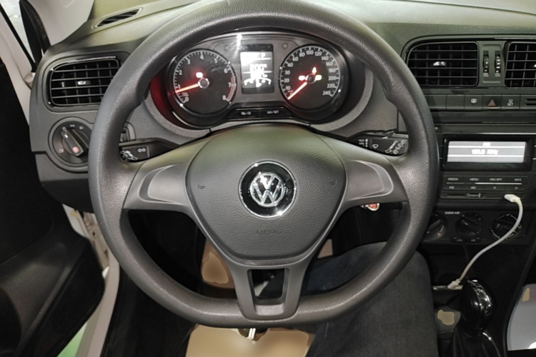 Volkswagen Polo 2019 #14 Volkswagen Polo 2019 car image #14