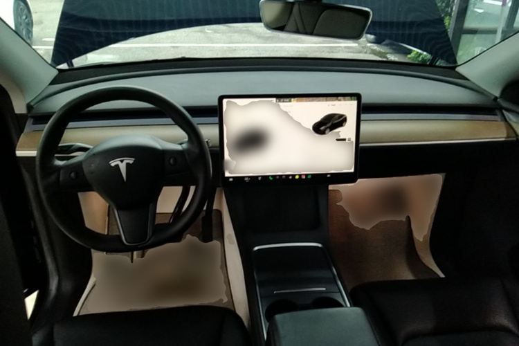 Tesla Model Y 2023 car image #10