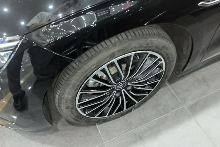 BYD Han 2024 car image #9