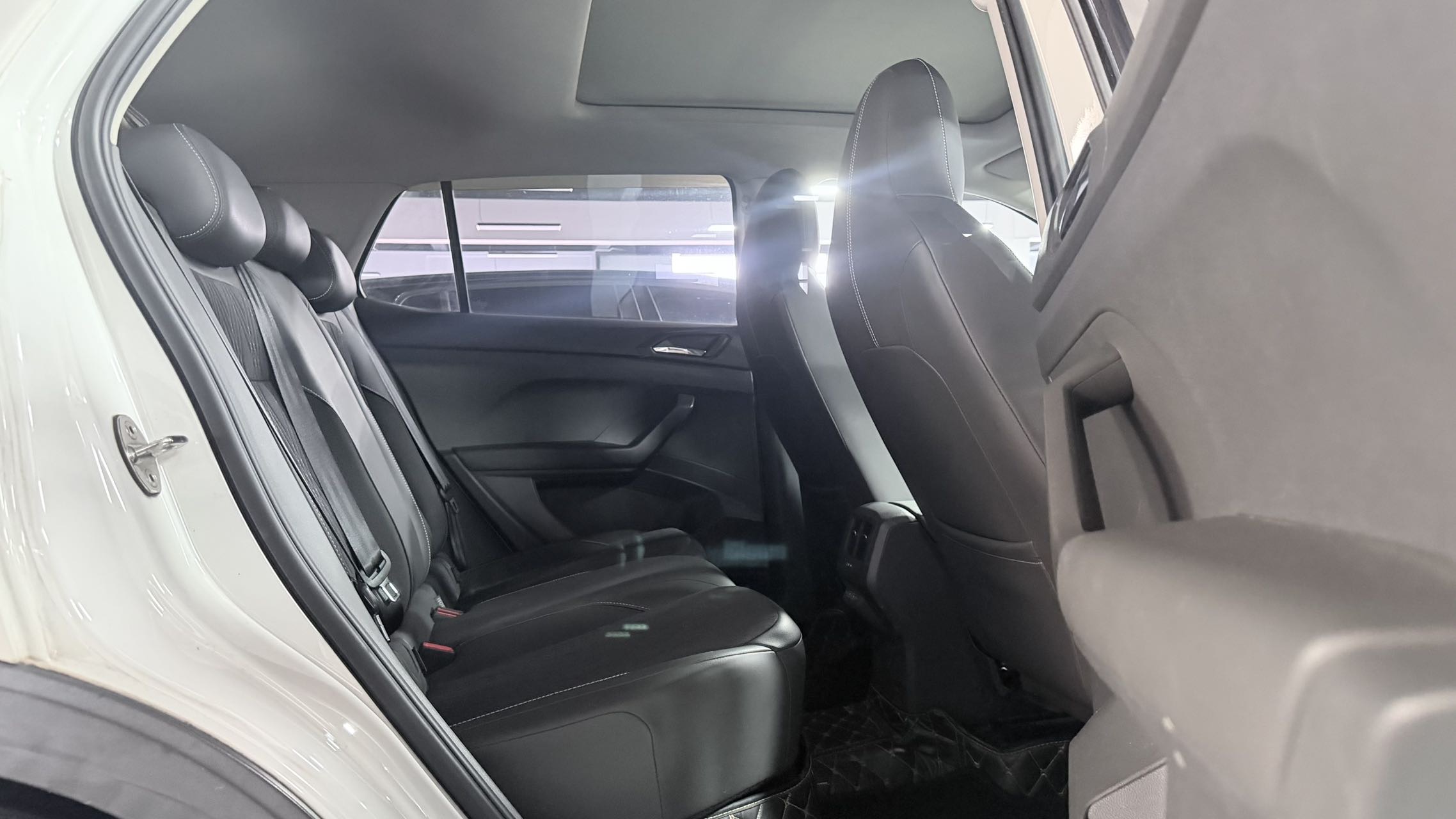Volkswagen T-Cross 2019 car image #8