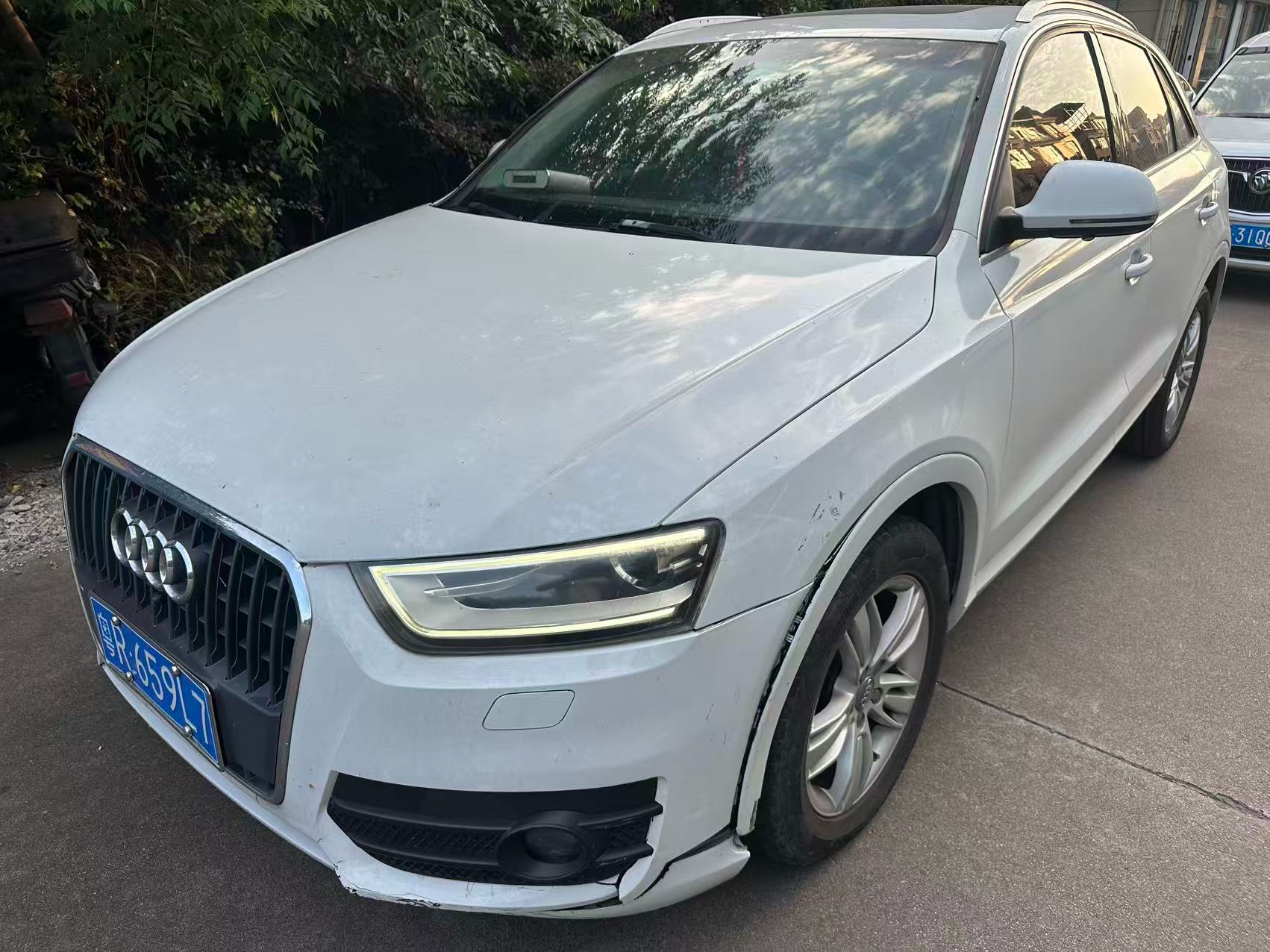 Audi Q3 2014 Audi Q3 2014 immagine di auto