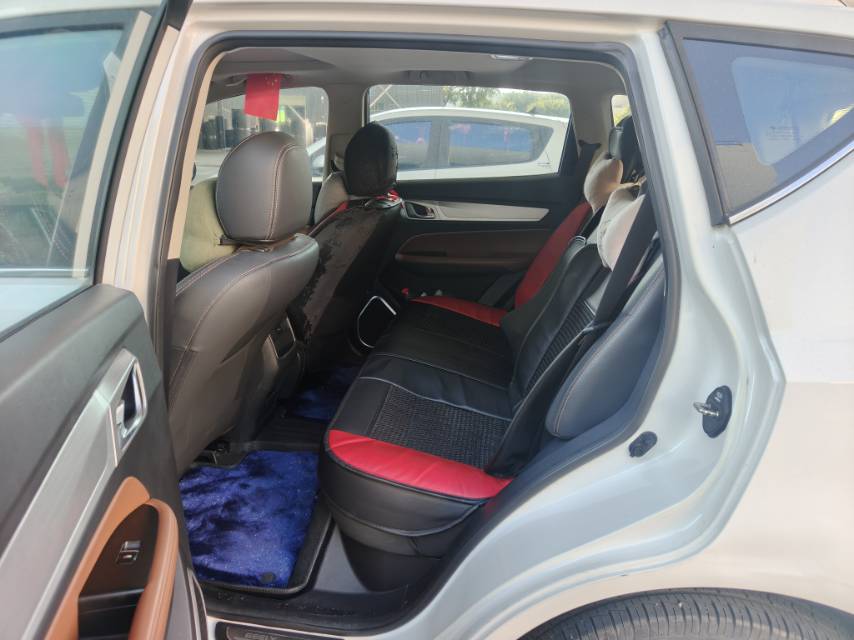 GEELY Vision X6 2019 صورة سيارة #3
