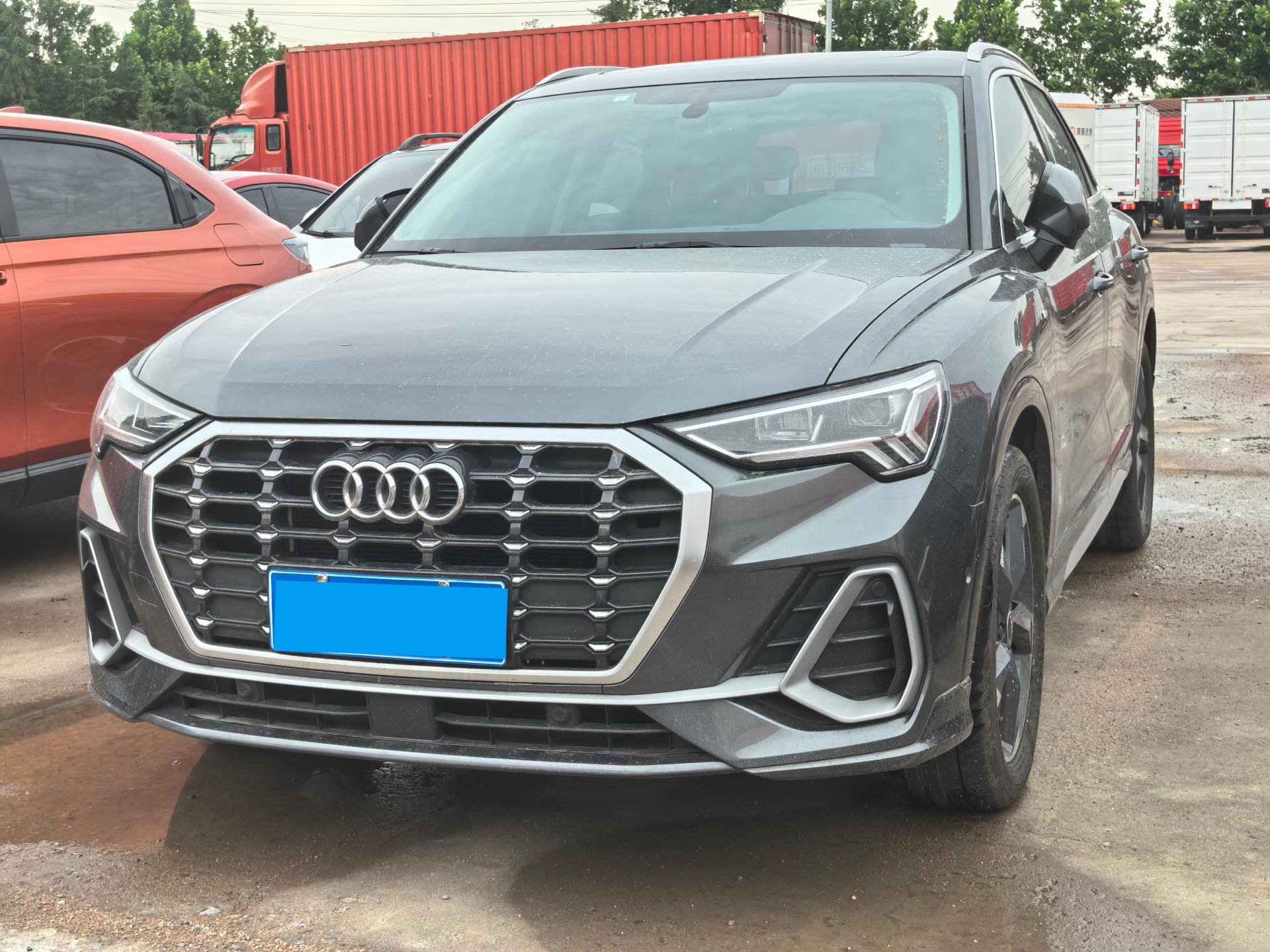 Audi Q3 2023 car image 