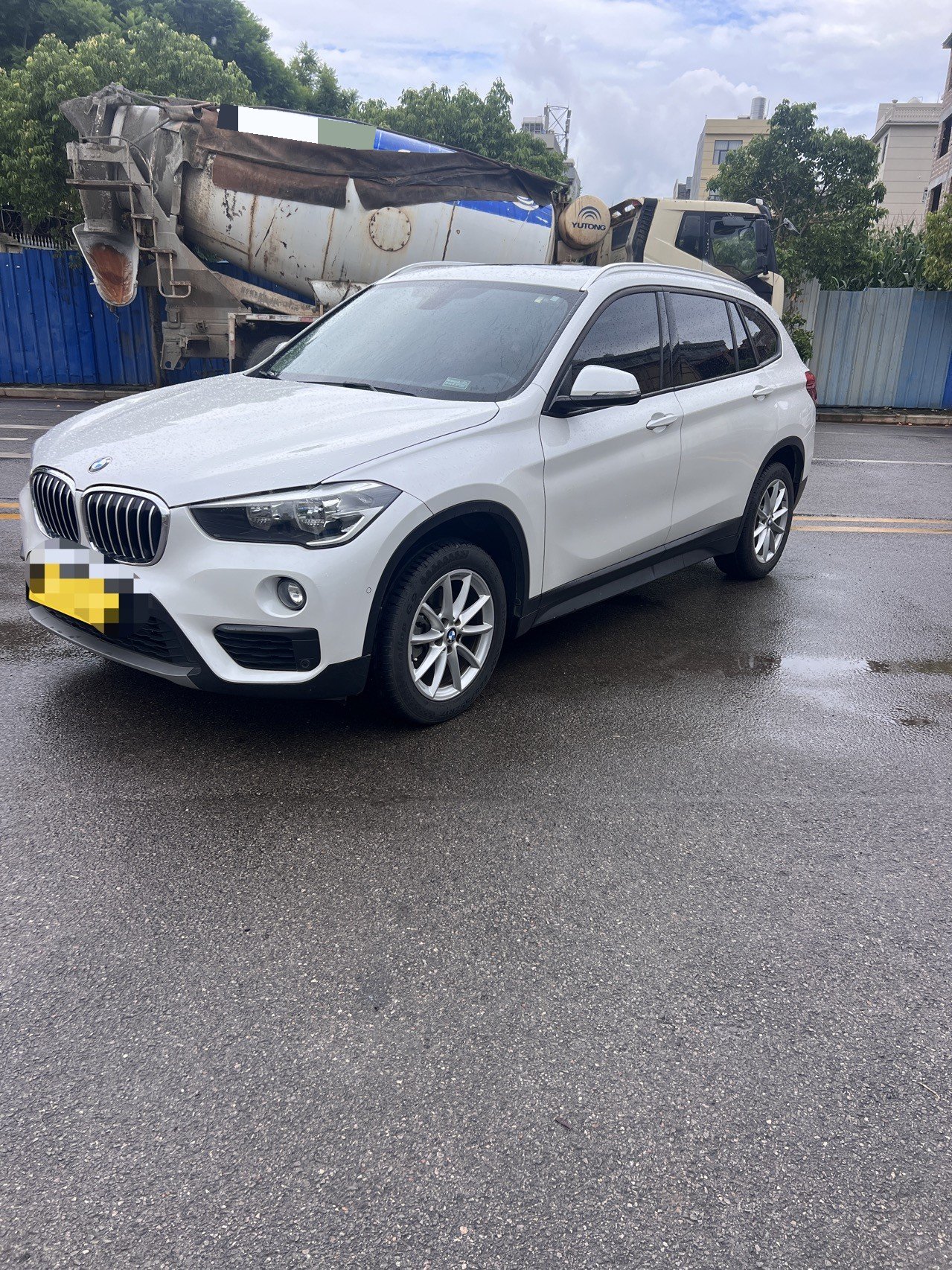 BMW X1 2018 BMW X1 2018 car image