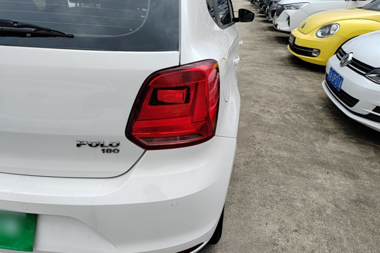 Volkswagen Polo 2019 car image #8
