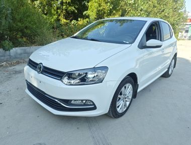 Volkswagen Polo 2015 Volkswagen Polo 2015 car image