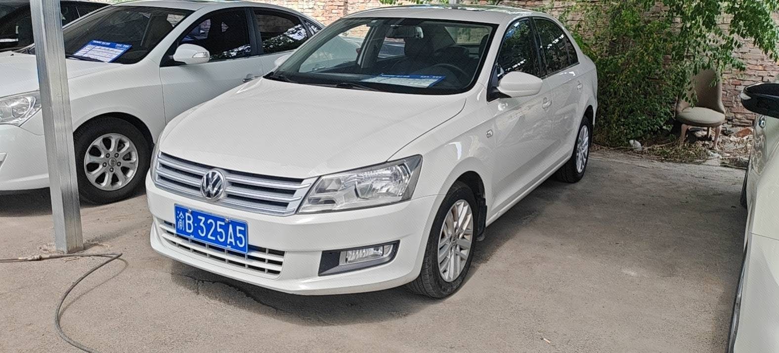 Volkswagen Santana 2013 car image 