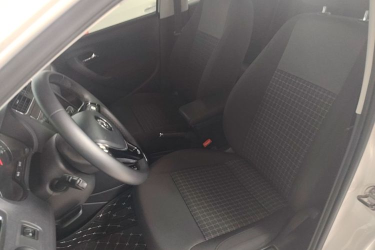 Volkswagen Polo 2016 #15 Volkswagen Polo 2016 car image #15