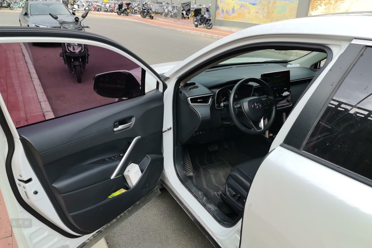 Toyota Corolla Cross 2023 car image #18
