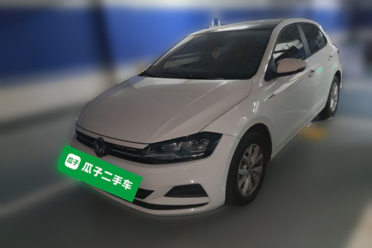 Volkswagen Polo 2024 car image #2