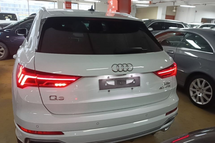 Audi Q3 2022 #4 Audi Q3 2022 car image #4