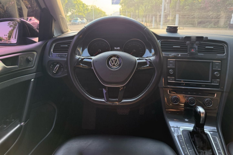 Volkswagen Golf 2017 #11 Volkswagen Golf 2017 car image #11