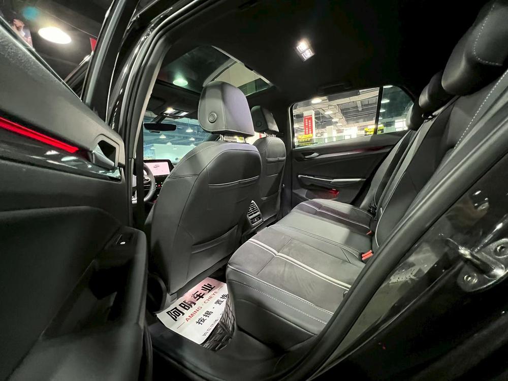 Volkswagen Golf 2024 #18 Volkswagen Golf 2024 car image #18