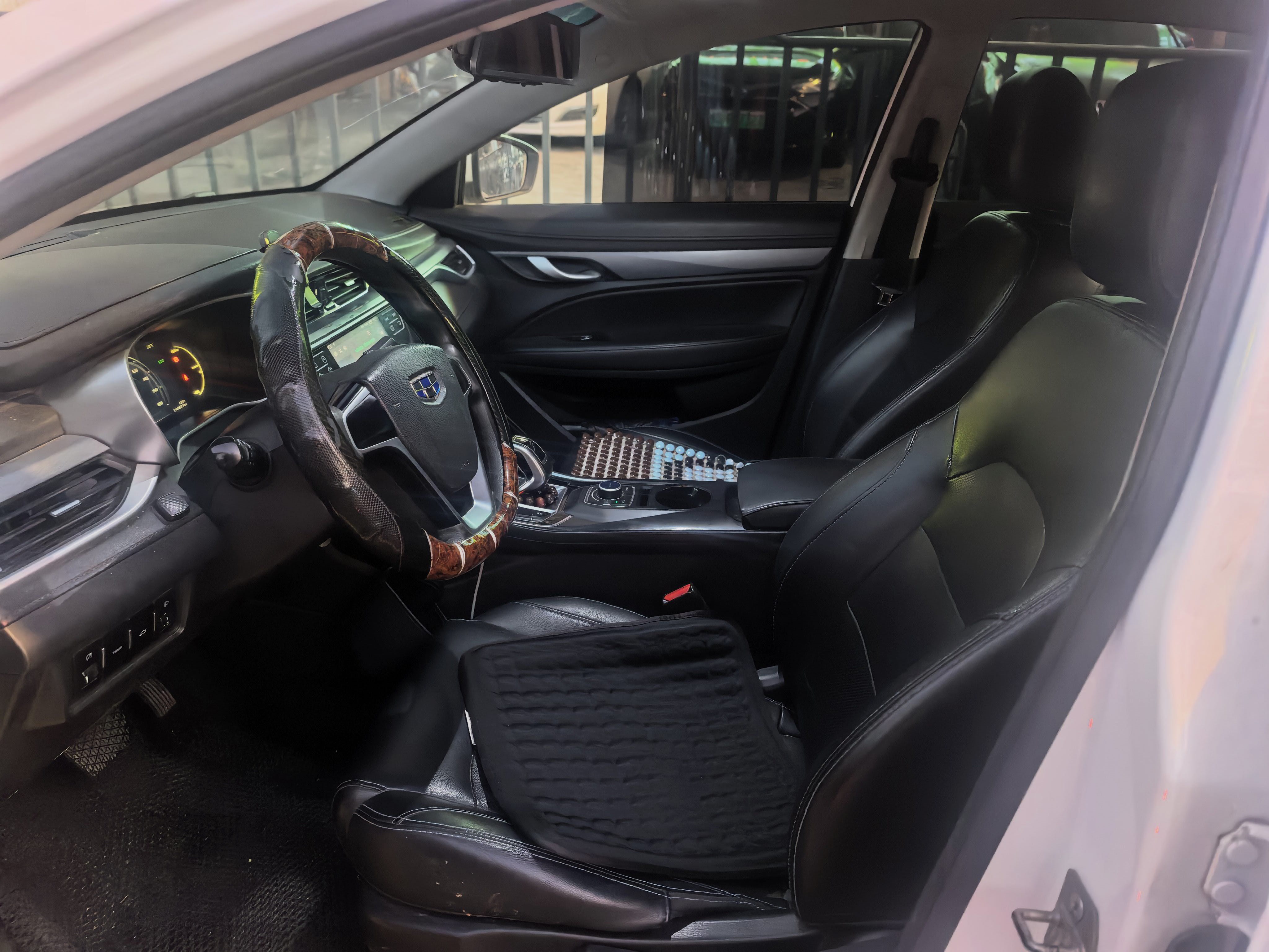 GEELY Emgrand New Energy 2018 #4 GEELY Emgrand New Energy 2018 image de voiture #4